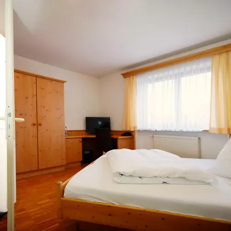 Gruener Baum Garni 3* Krumbach (Gunzburg)